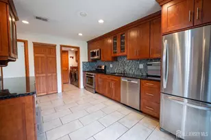 260 Westgate Dr, Edison, NJ 08820 - Photo 13