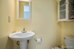30 Runyon Ave, Edison, NJ 08817 - Photo 23