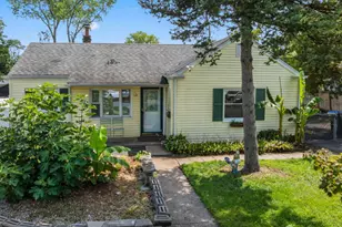 30 Runyon Ave, Edison, NJ 08817 - Photo 1