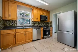 30 Runyon Ave, Edison, NJ 08817 - Photo 15