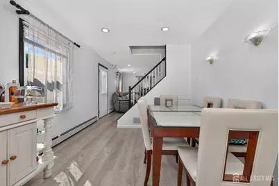 58 Hillcrest Avenue, Edison, NJ 08817 - Photo 5
