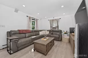 58 Hillcrest Ave, Edison, NJ 08817 - Photo 9