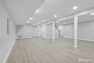 239 Suttons Ln, Edison, NJ 08817 - Photo 51