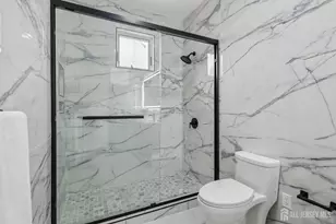 239 Suttons Ln, Edison, NJ 08817 - Photo 31