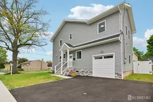 239 Suttons Ln, Edison, NJ 08817 - Photo 5