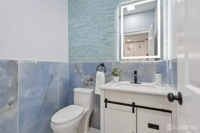 239 Suttons Lane, Edison, NJ 08817 - Photo 17
