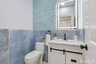 239 Suttons Ln, Edison, NJ 08817 - Photo 17