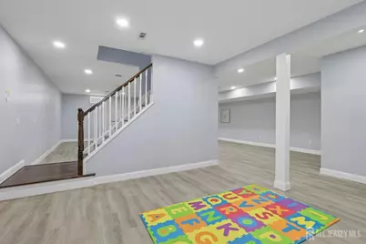 239 Suttons Lane, Edison, NJ 08817 - Photo 49
