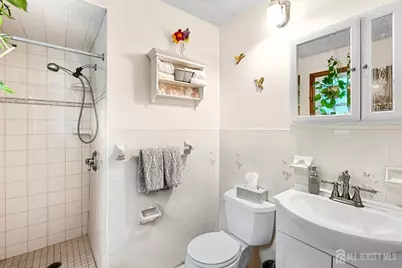 38 Van Ethel Drive, Middlesex, NJ 07747 - Photo 31