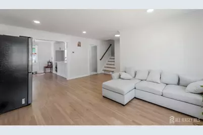33 Larchmont Road, Edison, NJ 08837 - Photo 7