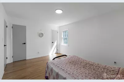 33 Larchmont Road, Edison, NJ 08837 - Photo 15
