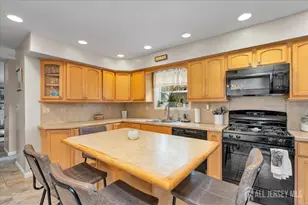102 Fawn Dr, Old Bridge Township, NJ 07747 - Photo 11