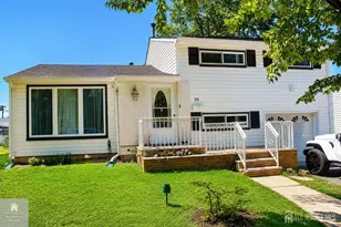 39 Florence Dr Dr, Sayreville, NJ 08859 - Photo 1