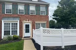 212 Darwin Ln, North Brunswick Township, NJ 08902 - Photo 13