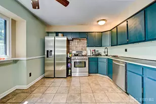 1705 N Oaks Blvd N, North Brunswick Township, NJ 08902 - Photo 21