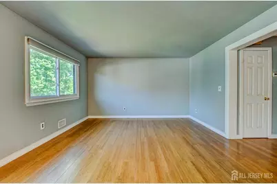 1705 N Oaks Boulevard N, North Brunswick Township, NJ 08902 - Photo 11