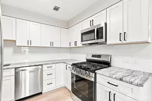 21 Iowa Ct, Old Bridge Township, NJ 07747 - Photo 9
