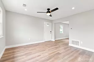 21 Iowa Ct, Old Bridge Township, NJ 07747 - Photo 7