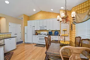 52 Vineyard Ct, Monroe Township, NJ 08831 - Photo 9