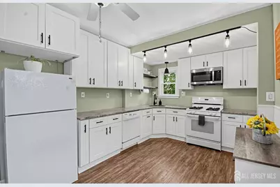 214 Madison Avenue, Dunellen, NJ 08812 - Photo 11