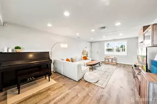 9 Meyer Rd, Edison, NJ 08817 - Photo 11