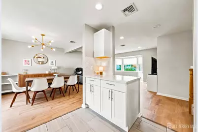 9 Meyer Road, Edison, NJ 08817 - Photo 21