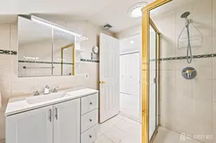 9 Meyer Rd, Edison, NJ 08817 - Photo 31