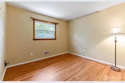 5 Yale Court, East Brunswick Township, NJ 08816 - Photo 19