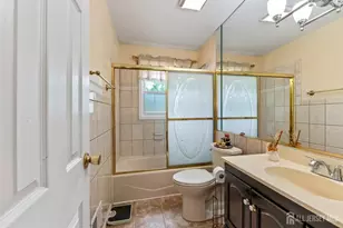 5 Yale Ct, East Brunswick Township, NJ 08816 - Photo 11