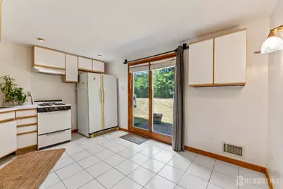 5 Yale Court, East Brunswick Township, NJ 08816 - Photo 25