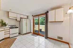 5 Yale Ct, East Brunswick Township, NJ 08816 - Photo 25