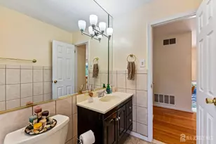 5 Yale Ct, East Brunswick Township, NJ 08816 - Photo 17