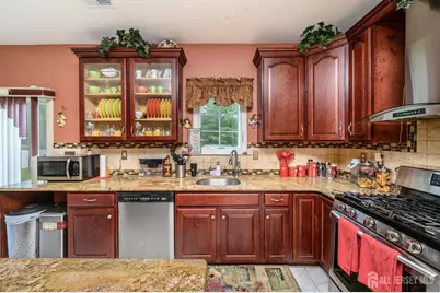 2 Garden Hills Drive, Franklin Township, NJ 08873 - Photo 11