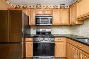 39 River Bank Dr, Florence, NJ 08554 - Photo 9