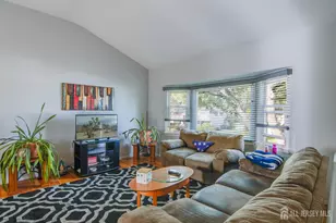 31 Heidi Dr, Fords, NJ 08863 - Photo 5