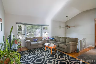 31 Heidi Drive, Fords, NJ 08863 - Photo 7