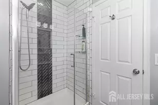 4 Heritage Square, Sayreville, NJ 08872 - Photo 11