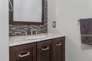 4 Heritage Square, Sayreville, NJ 08872 - Photo 13