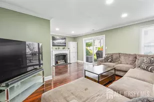 4 Heritage Square, Sayreville, NJ 08872 - Photo 5