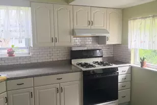 67 Oakland Ave, Edison, NJ 08817 - Photo 5