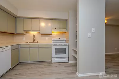 12-J Avon Drive, East Windsor Township, NJ 08520 - Photo 9