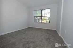 302 Hidden Village Dr, Perth Amboy, NJ 08861 - Photo 7