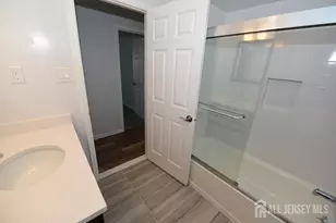 302 Hidden Village Dr, Perth Amboy, NJ 08861 - Photo 9