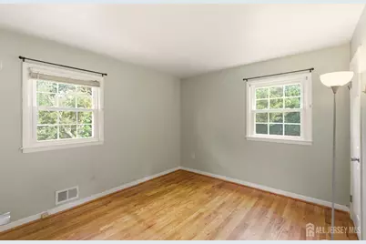 19 Sycamore Avenue, Edison, NJ 08817 - Photo 17