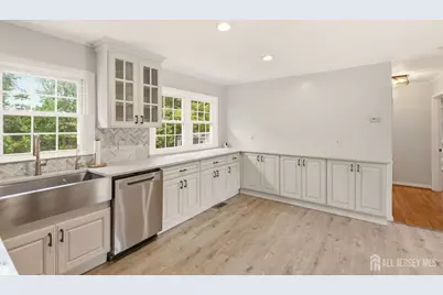 19 Sycamore Avenue, Edison, NJ 08817 - Photo 13