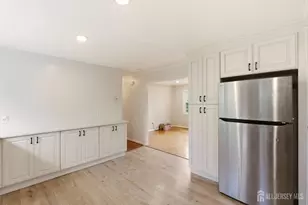 19 Sycamore Ave, Edison, NJ 08817 - Photo 15