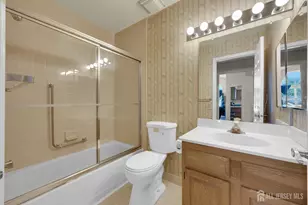 8 Ingram Dr, Monroe Township, NJ 08831 - Photo 27