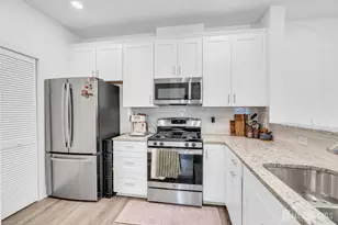 917 Vanderbergh Blvd, Monroe Township, NJ 08831 - Photo 3