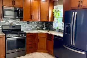 29 Capp St, Carteret, NJ 07008 - Photo 7