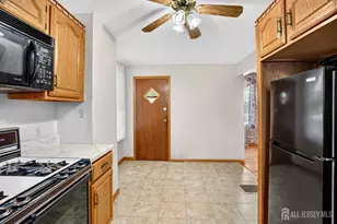 33 Burnet St, Avenel, NJ 07001 - Photo 9